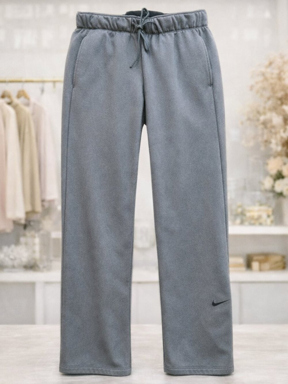 Women's Nike Therma-FIT Training Sweatpants Drawstring Relaxed Straight Leg Fit